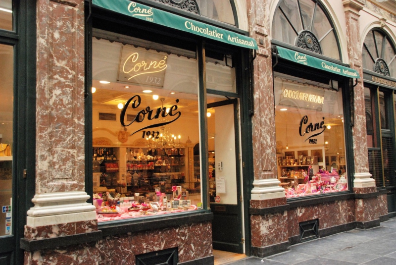 patisserie-AMPUS-min_chocolate_chocolaterie_shop_luxury_chic_gallery_brussels_belgium-558146